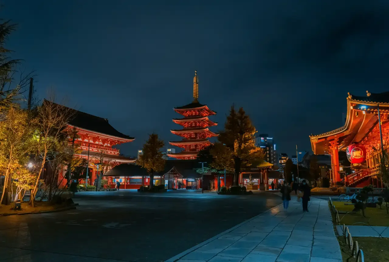 Senso-Ji templ in Asakusa during the night