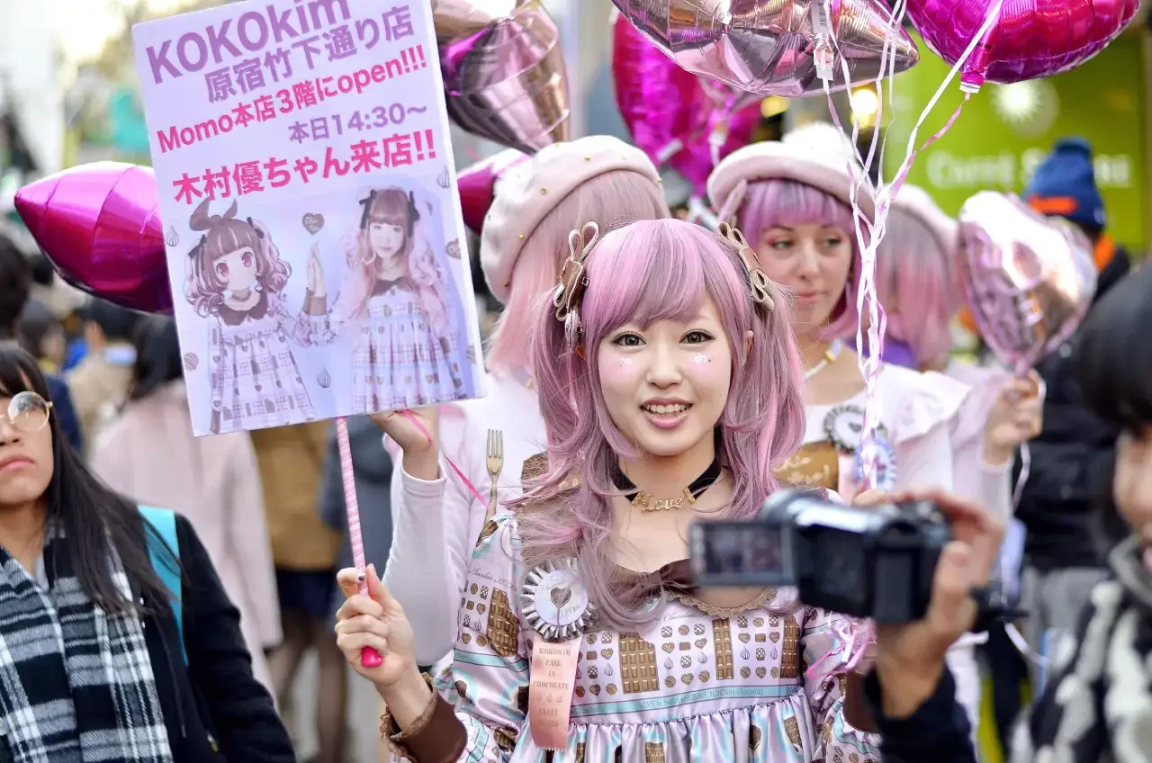 harajuku-girl-takeshita.webp