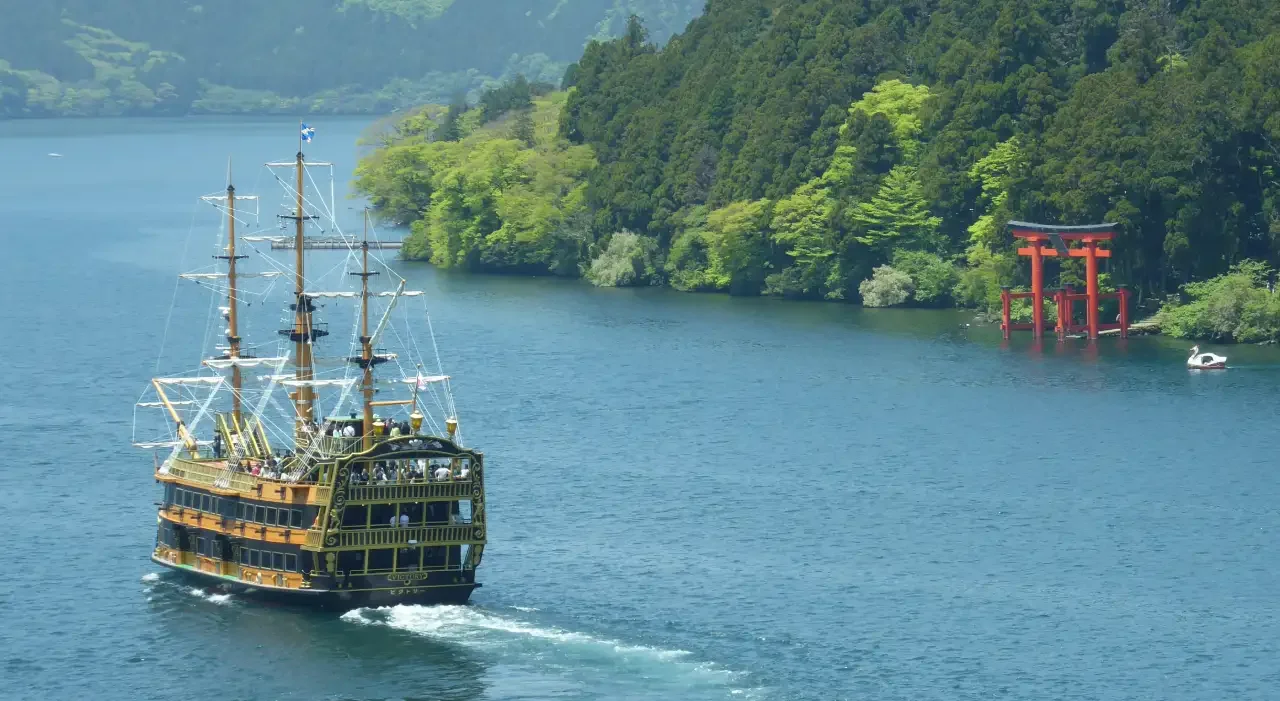Lake Ashi in Hakone