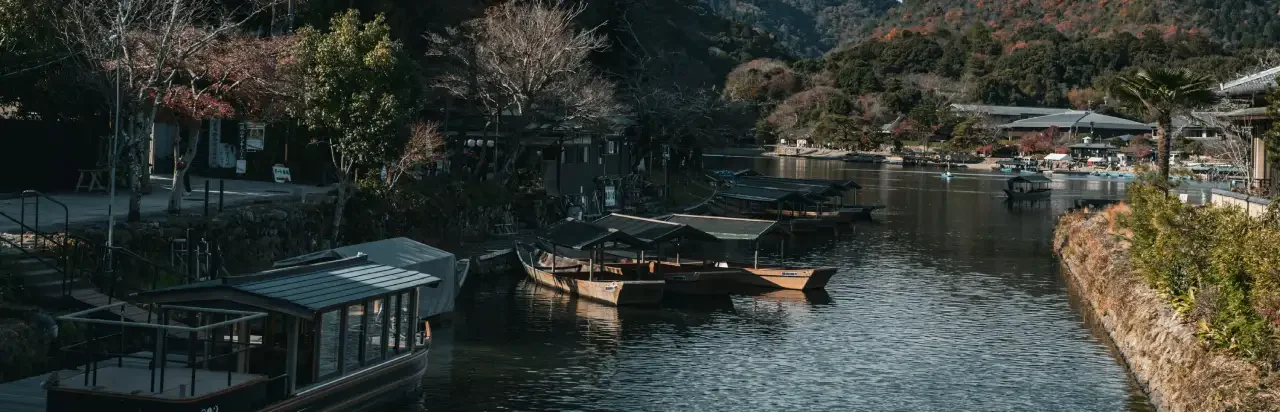 arashiyama-river.webp arashiyama-river.webp