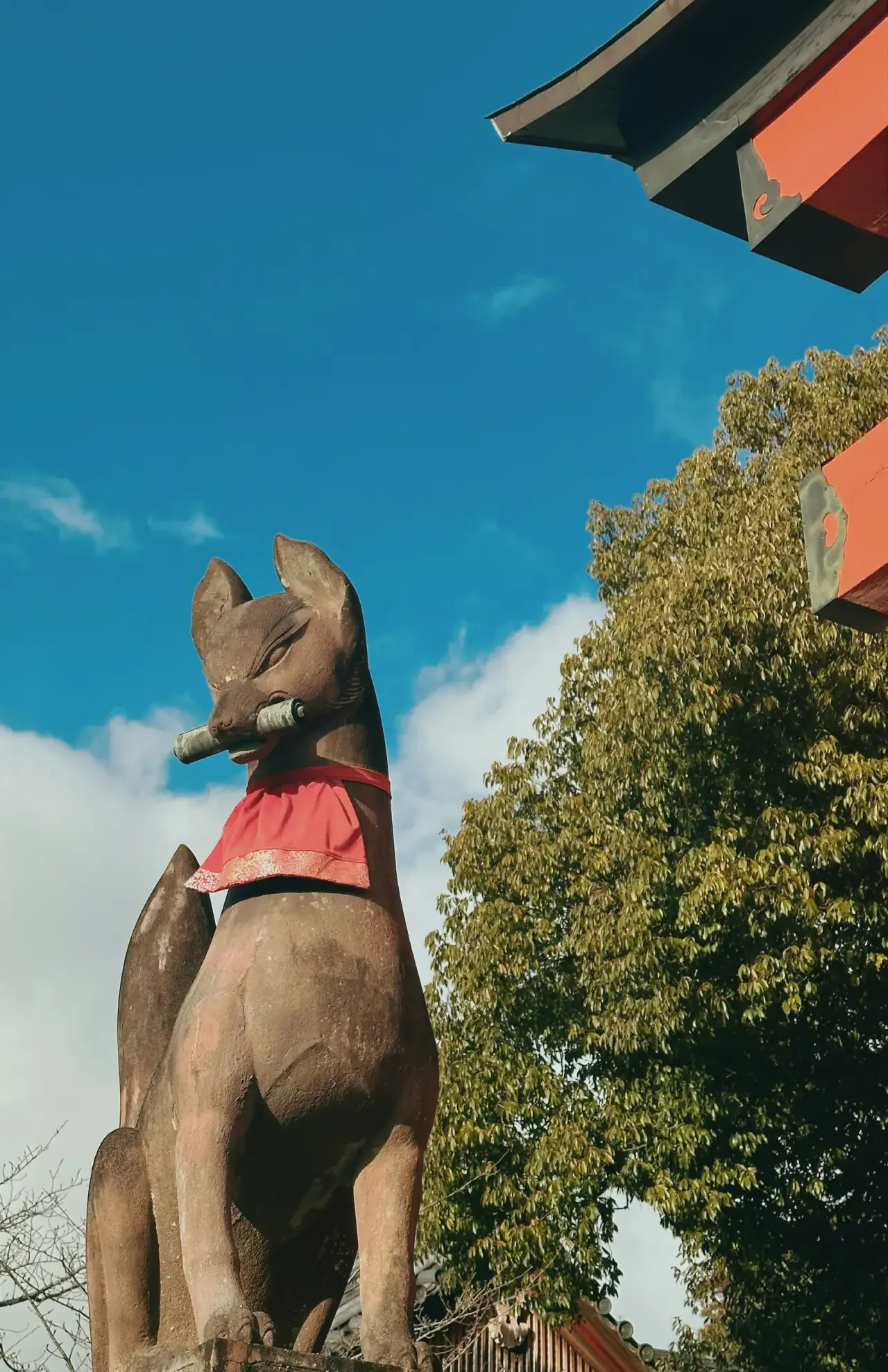 Kitsune Fox Statue in Fushimi Inari Taisha